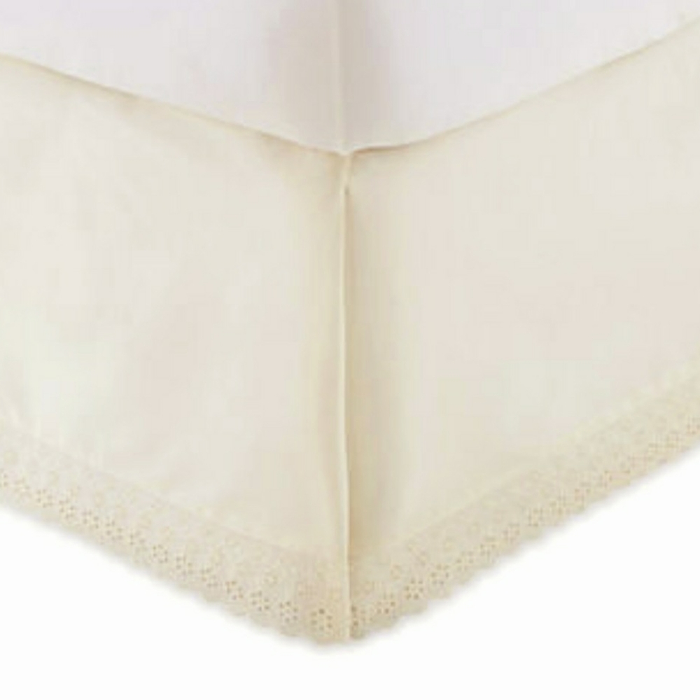 💲NWOT JCP Home Expressions Eyelet King Bedskirt